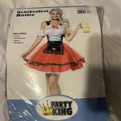 Halloween Costume October fest Hottie