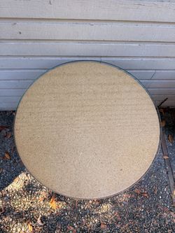 Free round table with Glass piece