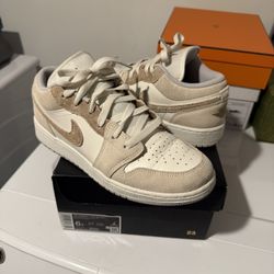 Air Jordan Low 1 SE - Boys Size 6