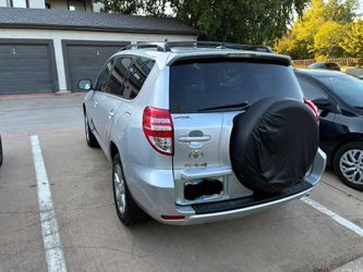 Toyota RAV4 2011