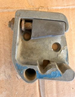 vw beetle 56-64 drivers side door striker