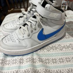 Nike Shoes Size 7Y
