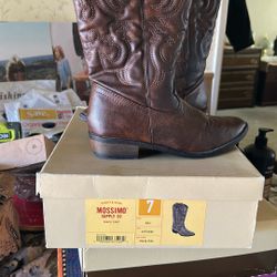 MOSSIMO COWBOY BOOTS  Size 7