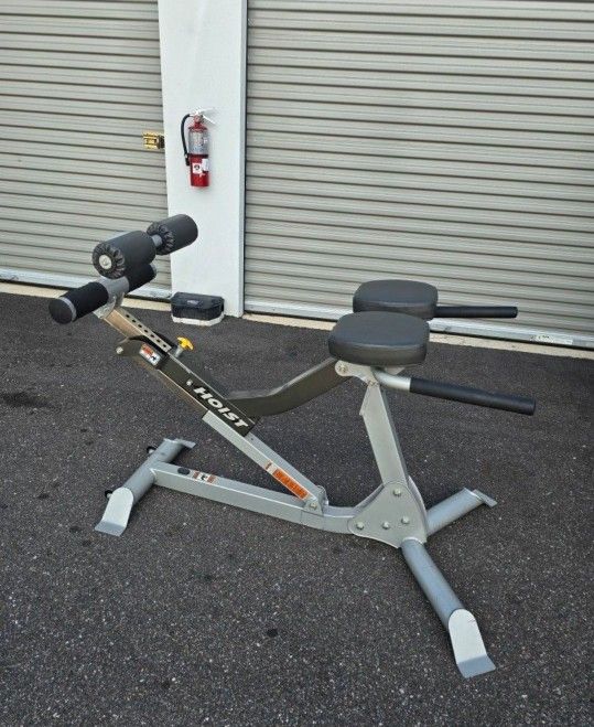 Weight Hoist Roman Hyper Bench