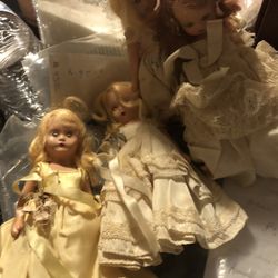 4 Story Time Dolls