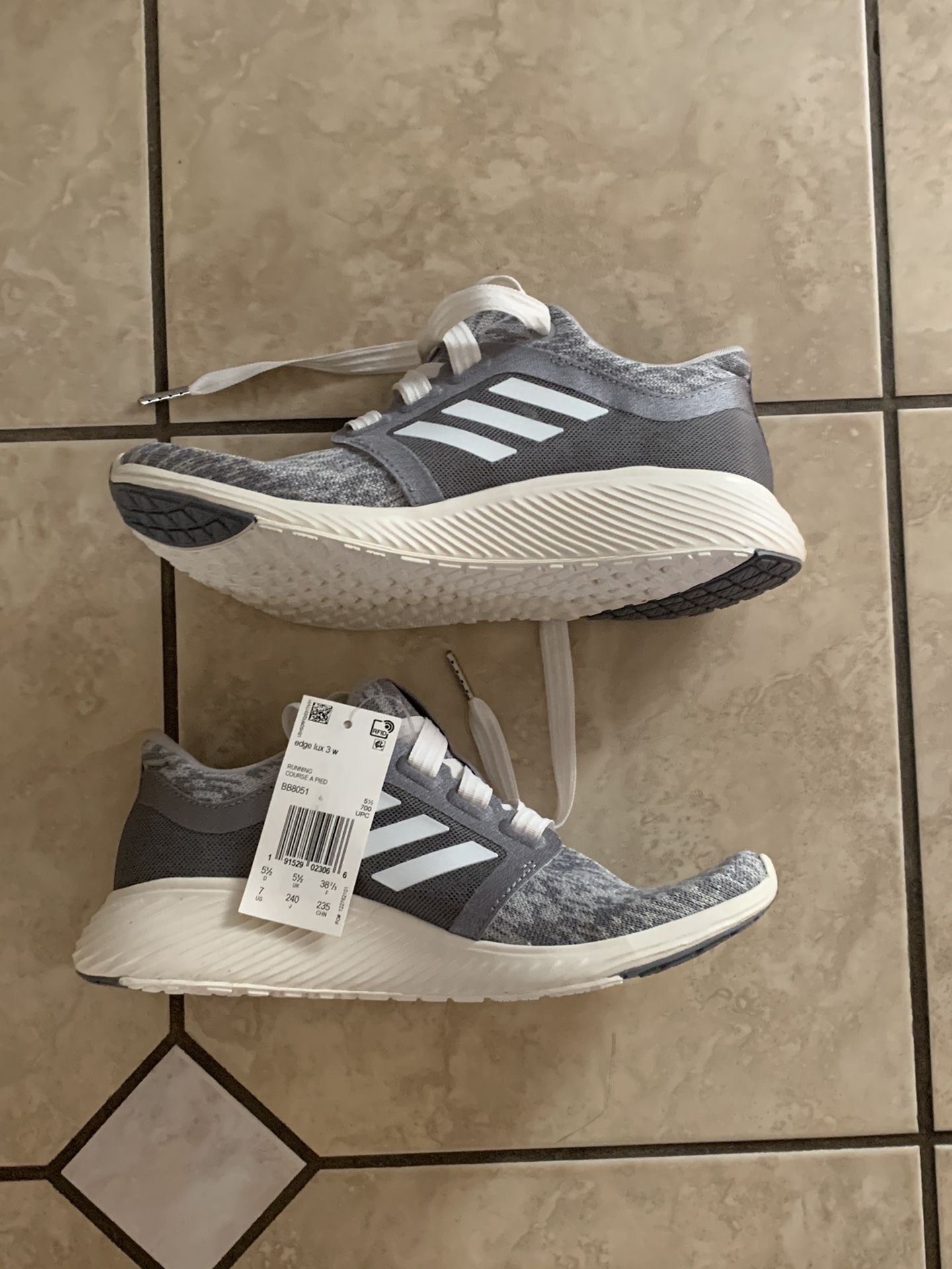 Adidas Edge Lux 3W, Size: 7 Men