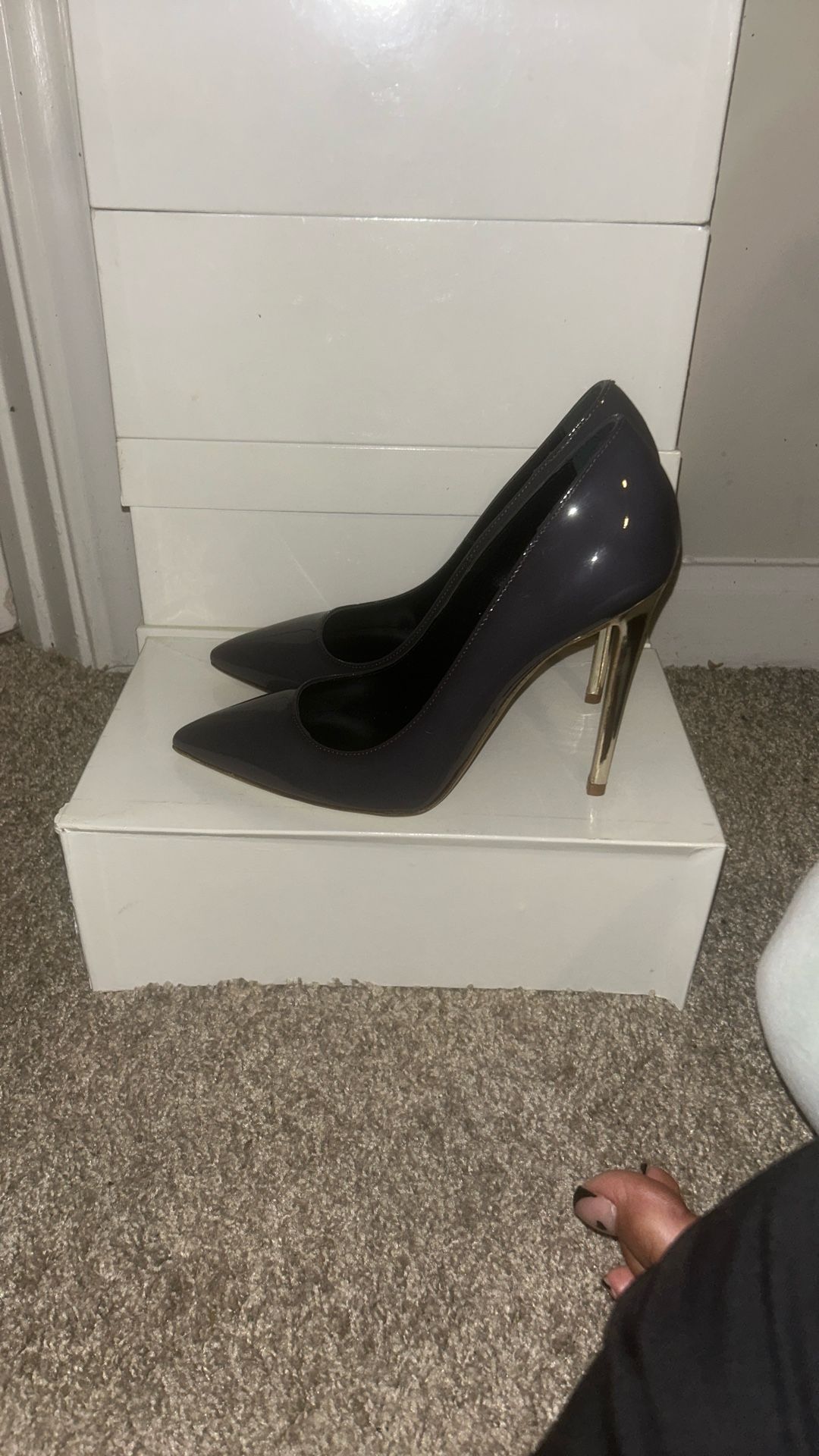 Bobby Macc Grey Pumps