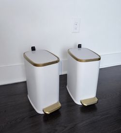 Set of 2 White & Gold Soft-Close Trash Cans – Excellent Condition