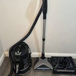 Rainbow Vacuum With Attachments!