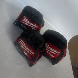 Milwaukee Tape Measures 