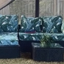 Patio Furniture With Pillows 
