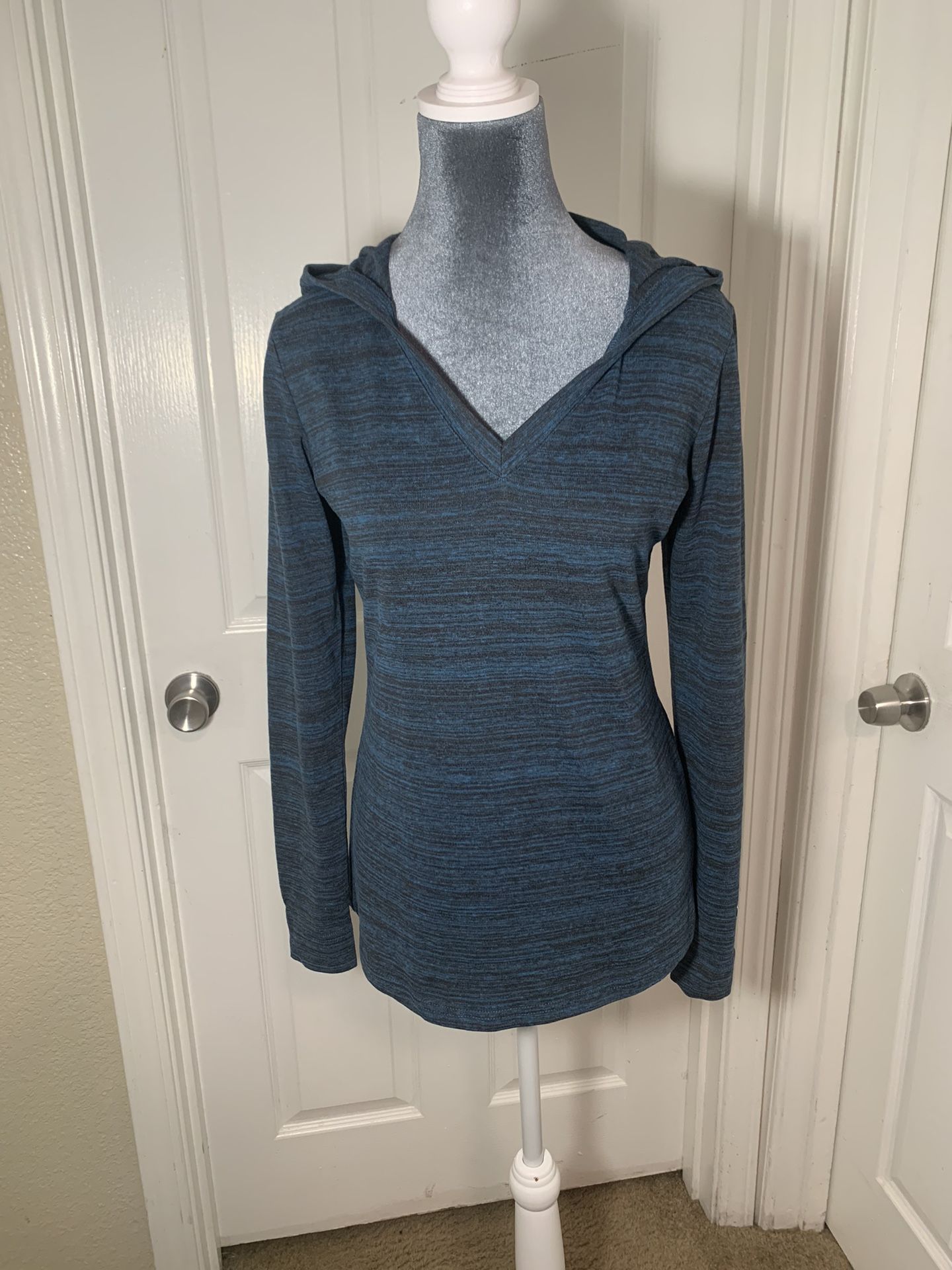 Kuhl Amaranta Sweater Woman’s Size Small ($89 Retail)