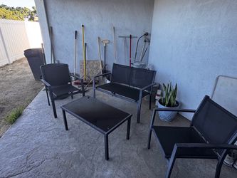 Patio Set (4-Piece)