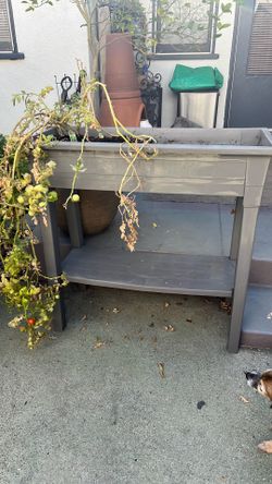 Planter box