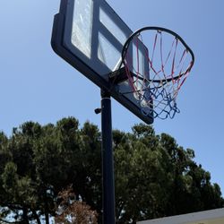 Basketball Hoop 