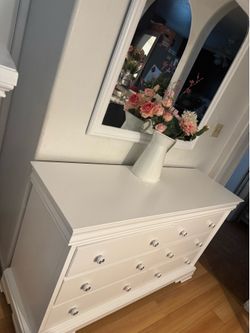 Vanity dresser ( by new classic home furnishings , inc