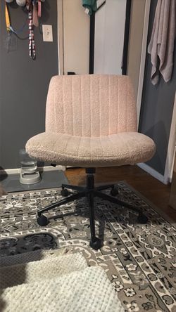 Pink Criss Cross Office Chair