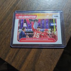 PATRICK MAHOMES. FOOTBALL CARD                     