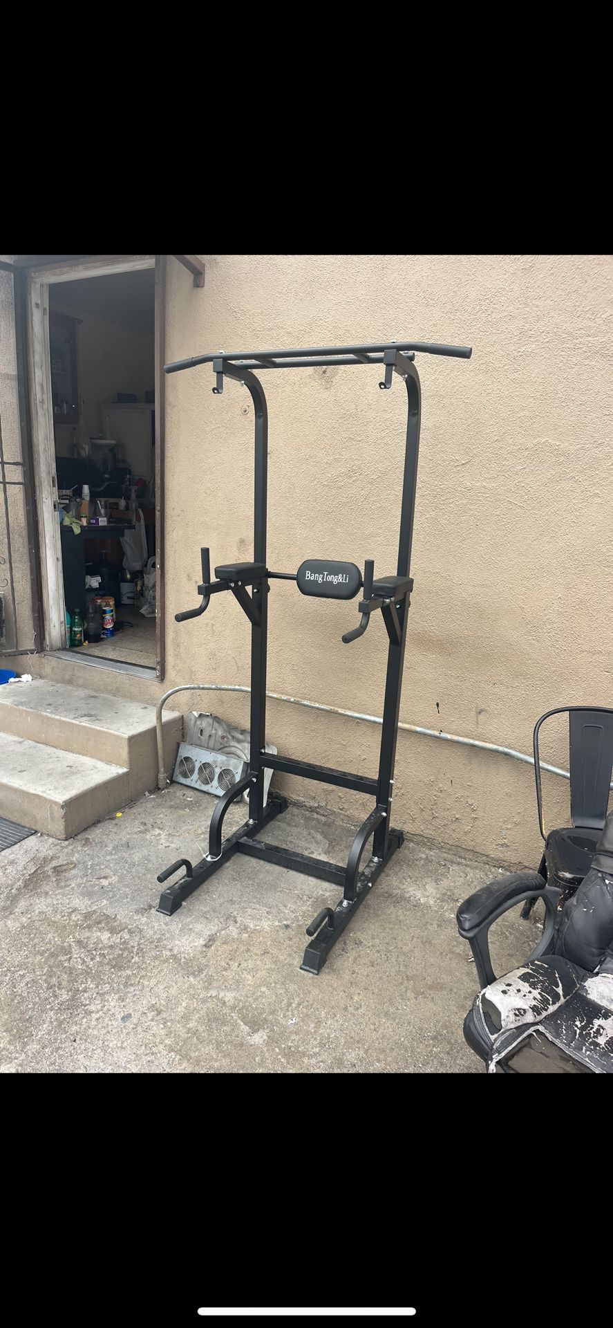 Pull Up Bar. Home Gym 