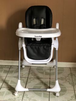 FOLDABLE BABY HIGH CHAIR!!!!