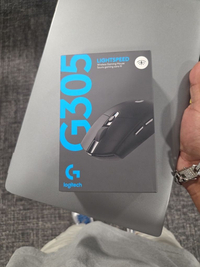 Logitech g305 light speed wireless gaming mouse 