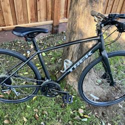 Black Trek FX2 Hybrid Bike 