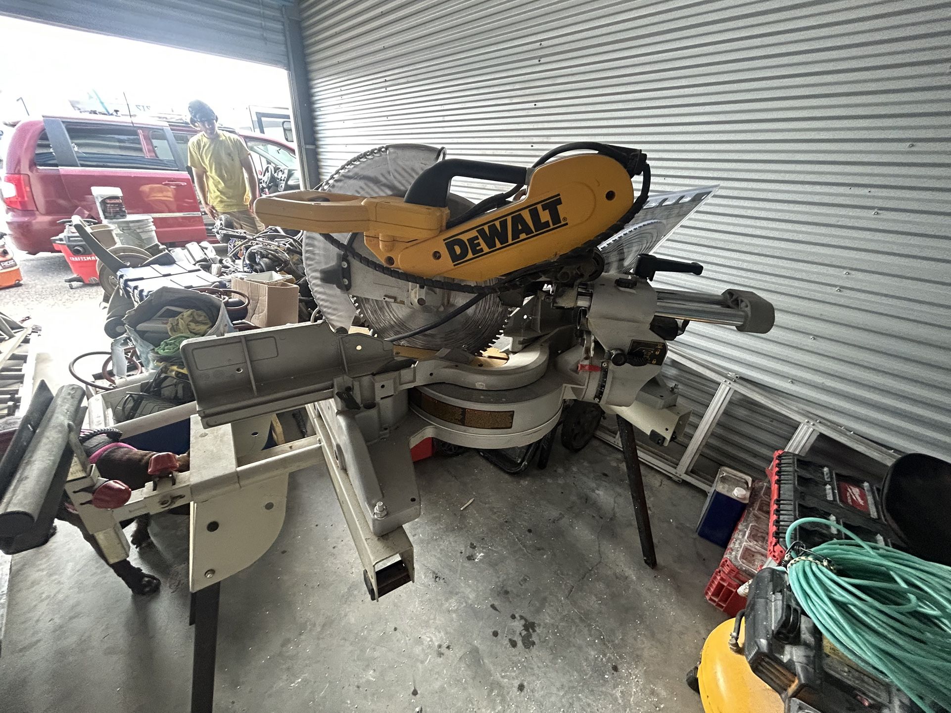 Dewalt Corded Double Beveled Sliding Miter Saw