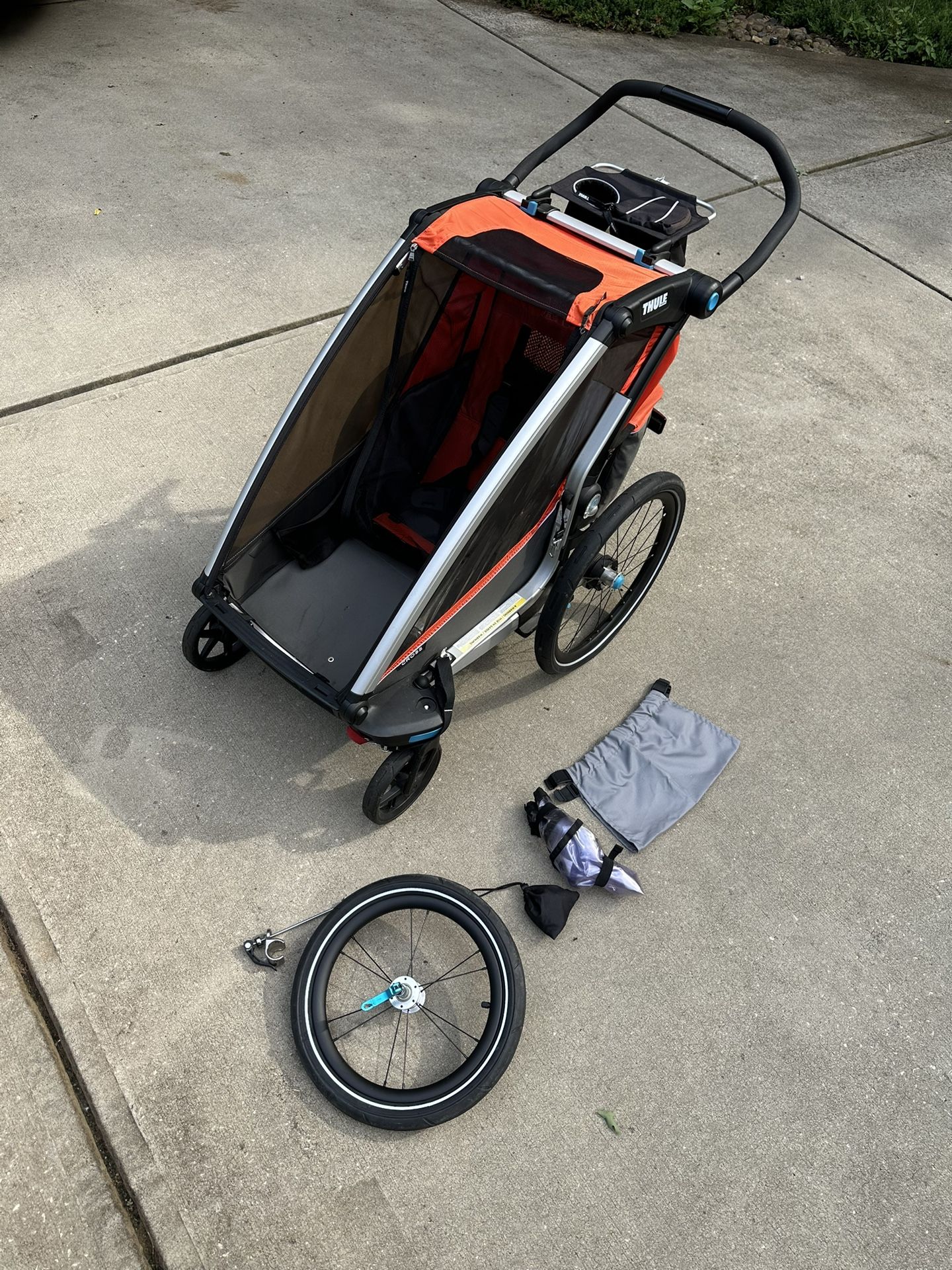 Thule Cross Walk Jog And Bike Stroller