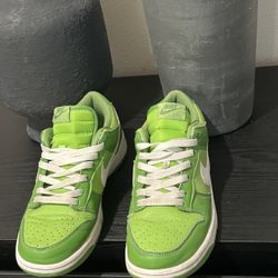 Nike Sneakers Green and White dunks Size 8