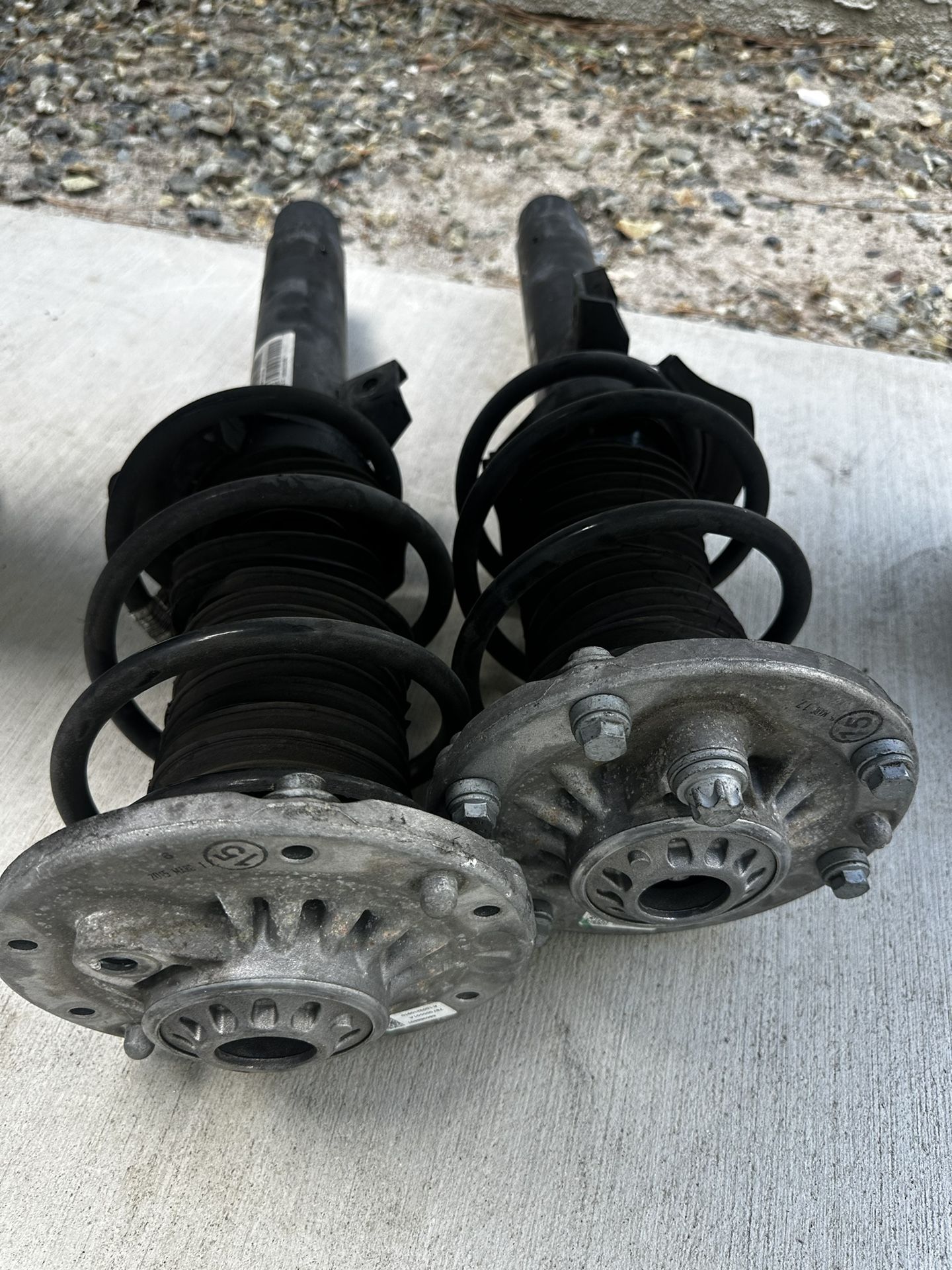 Front Struts And Springs 