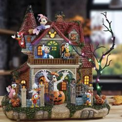 NEW in box Halloween Disney House