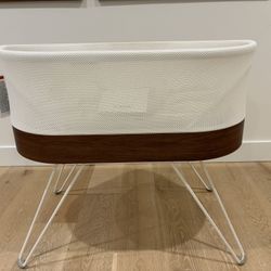 Happiest Baby Snoo Smart Sleeper Bassinet 