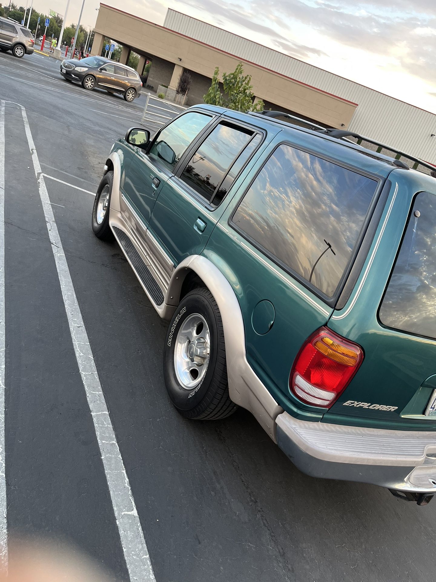 1998 Ford Explorer