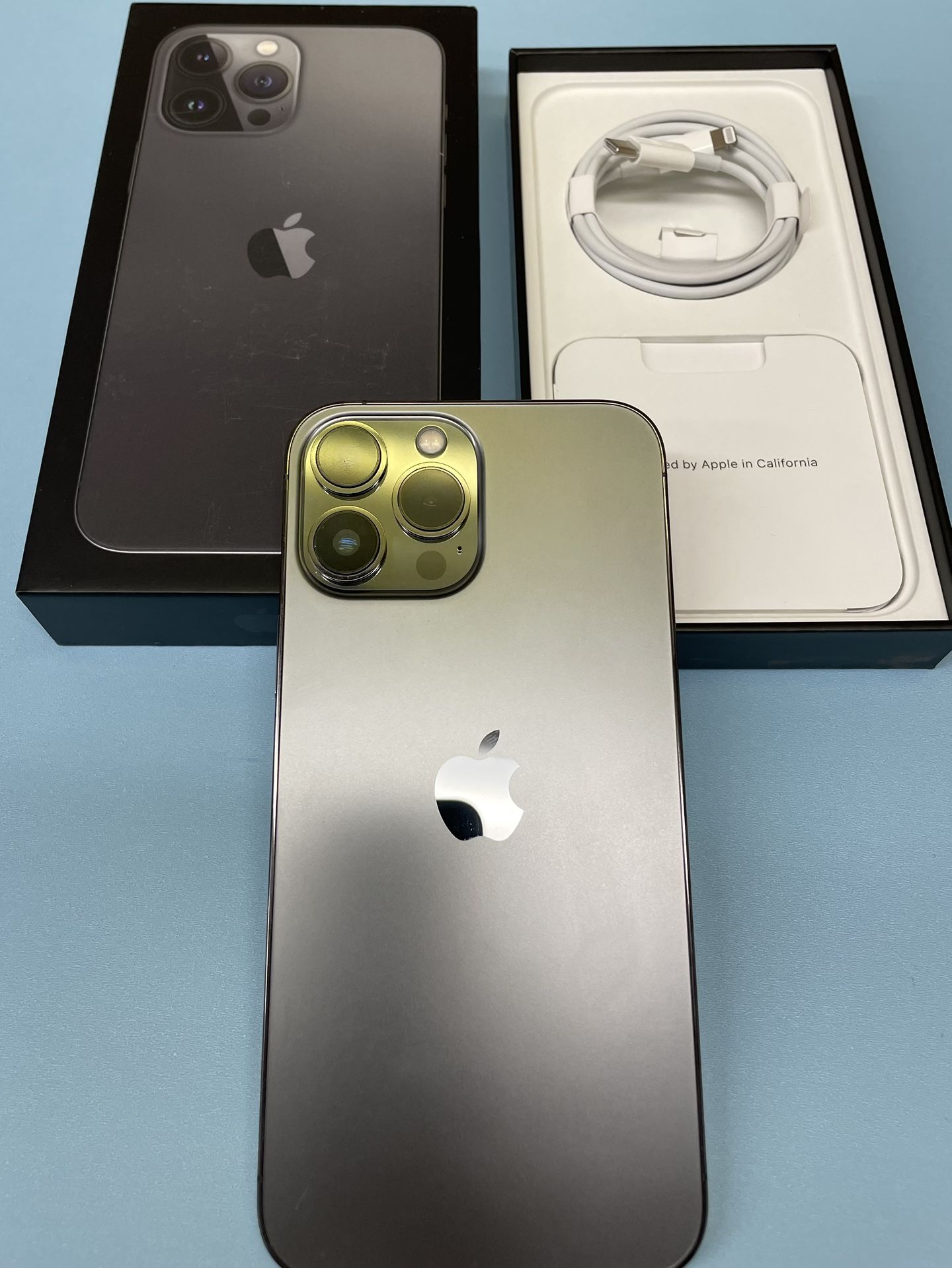 iPhone 13 Pro 256gb Unlocked For Any Carriers ( Liberado)