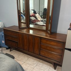 Dresser With Mirror And backboard with nightstands