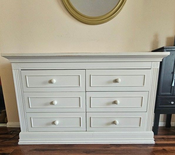 Solid Wood Dresser And Chest Set