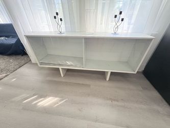 White Dinning room or office buffet