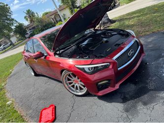 Infiniti Q50 awd