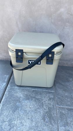 Yeti Roadie 24 Cooler In Tan - Like New