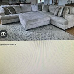 Beautiful Modern Sectional!