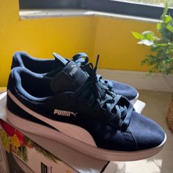 Puma Sneakers size M11