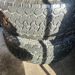 BFGOODRICH 265 70 16 (TIRE PAIR)