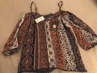 Brand new with tags Beautiful Living Doll blouse XS