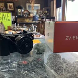 Camera Sony ZV-E10 Mirrorless Camera with 16-50mm Lens 
