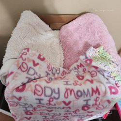 Baby Blankets And Homemade Burp Clothes - Lot