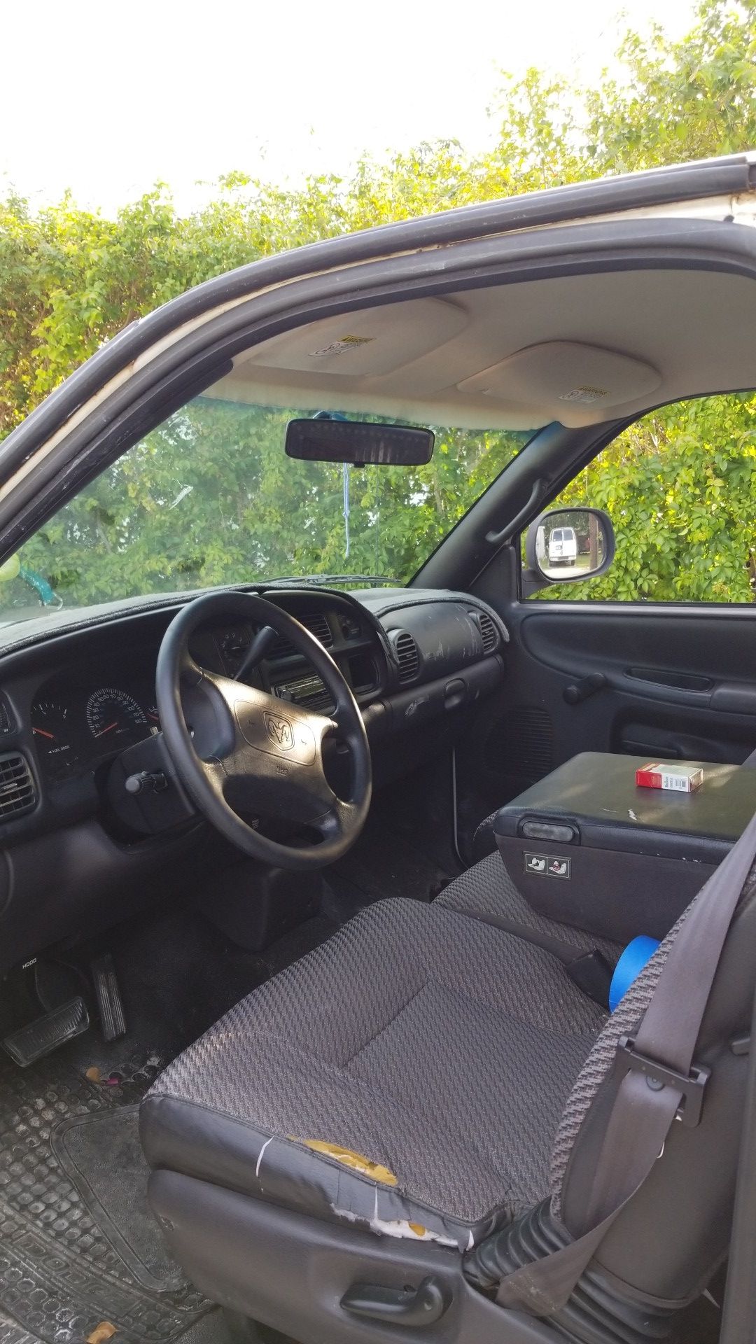 1999 ram 1500 v8