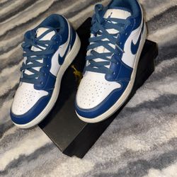 Air Jordan blue 6.5 Green 5.5 Like New! 