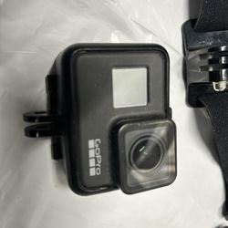 GO PRO Hero 7 Black W/ 5 Batteries + Access