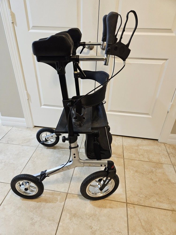 OasisSpace Upright Walker / Rollator