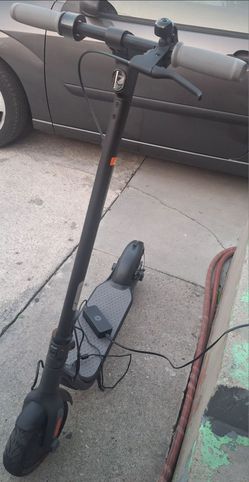 Ninebot segway,  kick scoother good condition dont use more, need air tires only, acept oferts...
